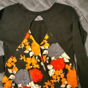 BOGO 50% OFF Volcom open back sweatshirt